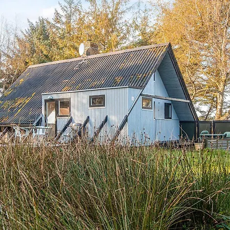 6 Person In Fano-by Traum